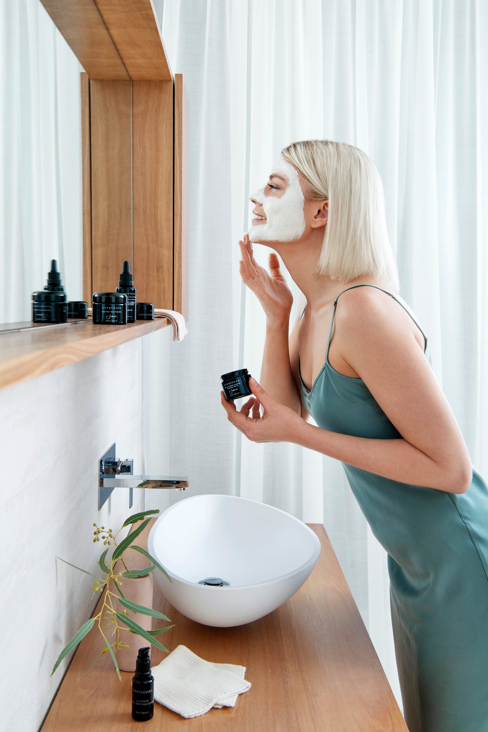 Brightening Marine Mineral Mask